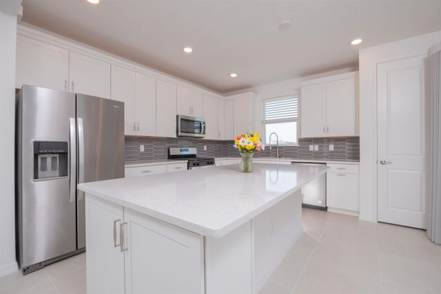 166 Fairlake Cir, St Augustine, FL 32092