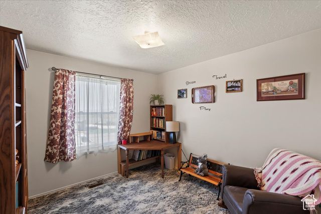 214 N MOUNTAIN RD, Fruit Heights, UT 84037