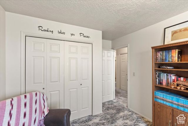 214 N MOUNTAIN RD, Fruit Heights, UT 84037