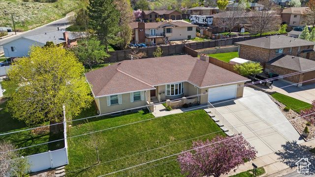 214 N MOUNTAIN RD, Fruit Heights, UT 84037