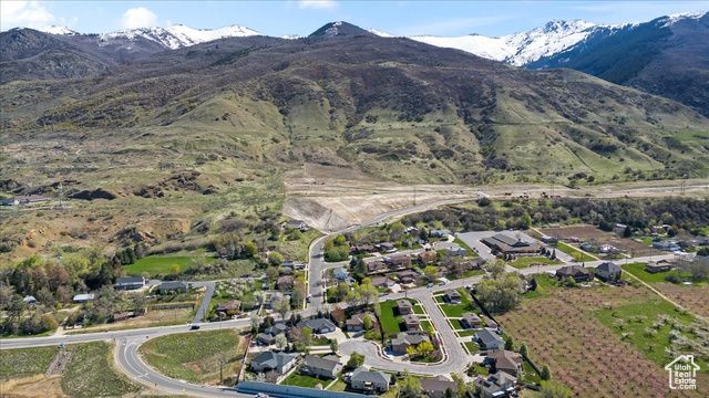 214 N MOUNTAIN RD, Fruit Heights, UT 84037
