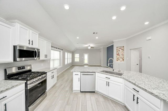 9003 Stanley Oak Drive, Missouri City, TX 77459