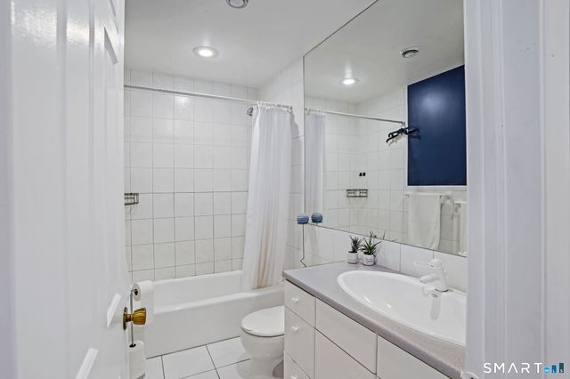 130 Myrtle Avenue A, Stamford, CT 06902