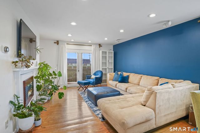 130 Myrtle Avenue A, Stamford, CT 06902