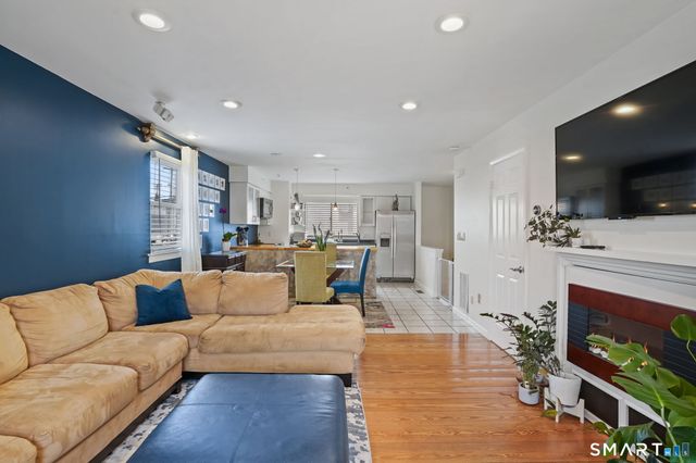 130 Myrtle Avenue A, Stamford, CT 06902