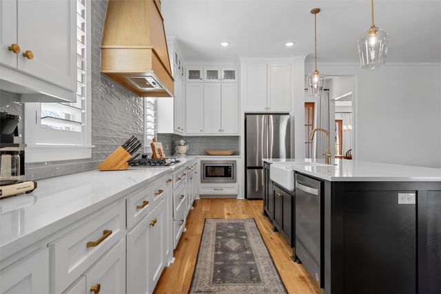 216 Wycliff Drive, China Spring, TX 76633