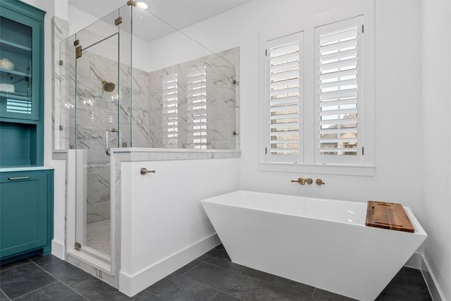 216 Wycliff Drive, China Spring, TX 76633