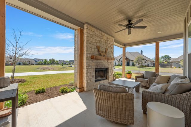 216 Wycliff Drive, China Spring, TX 76633