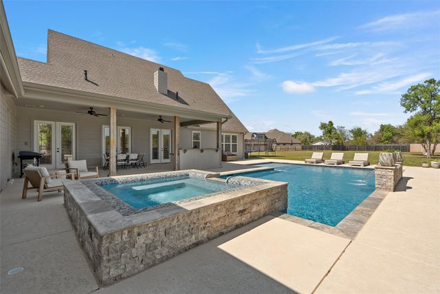 216 Wycliff Drive, China Spring, TX 76633