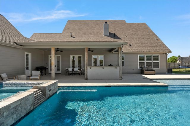 216 Wycliff Drive, China Spring, TX 76633