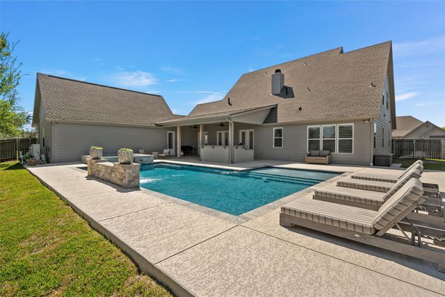 216 Wycliff Drive, China Spring, TX 76633