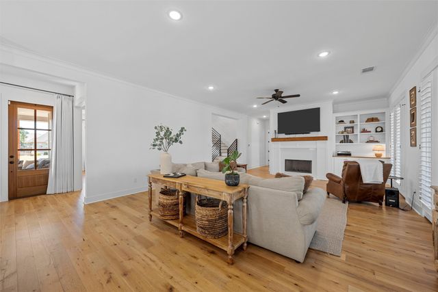 216 Wycliff Drive, China Spring, TX 76633