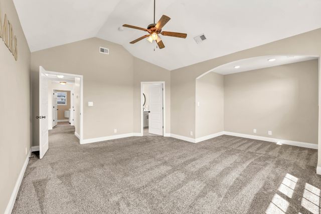 898 Wild Elm Ct, Clarksville, TN 37042