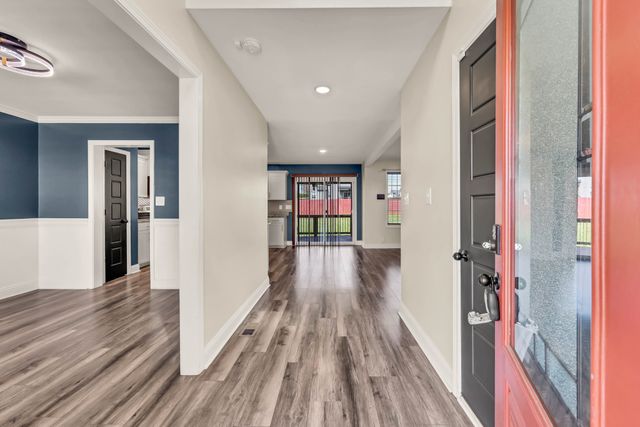 898 Wild Elm Ct, Clarksville, TN 37042