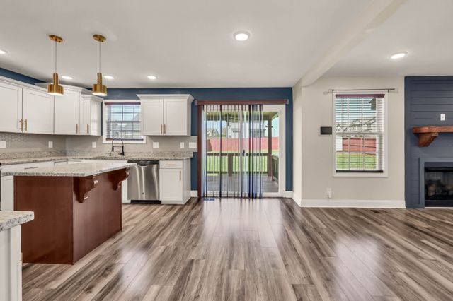 898 Wild Elm Ct, Clarksville, TN 37042