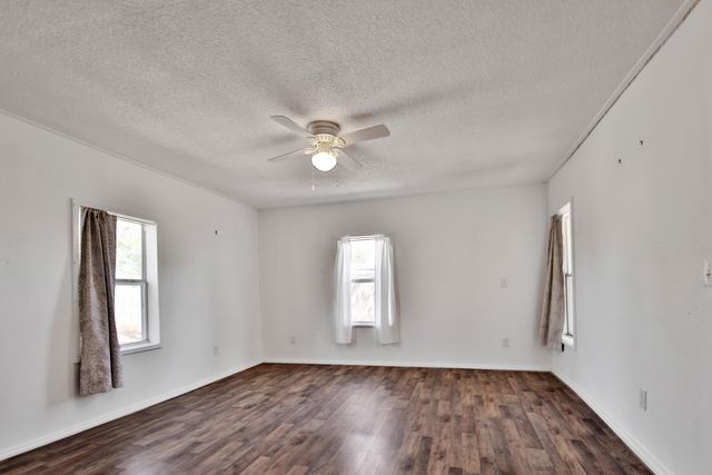 1728 N 5th Street, Tahoka, TX 79373