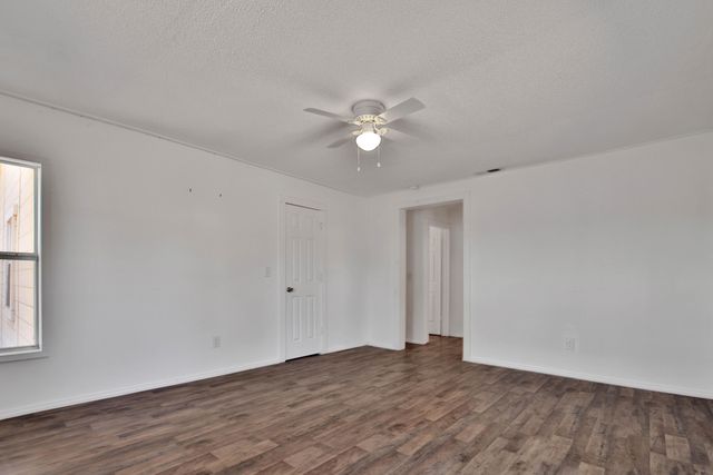 1728 N 5th Street, Tahoka, TX 79373