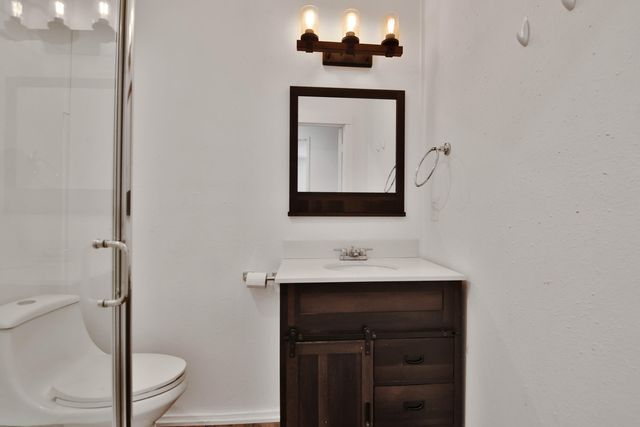 1728 N 5th Street, Tahoka, TX 79373