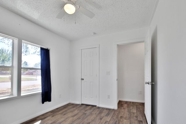 1728 N 5th Street, Tahoka, TX 79373