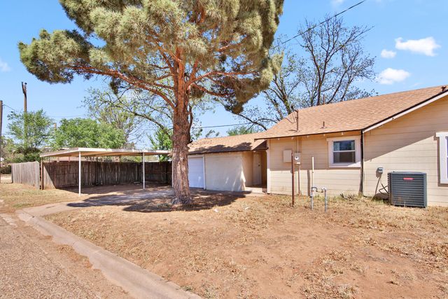 1728 N 5th Street, Tahoka, TX 79373