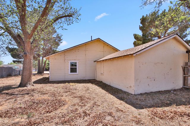1728 N 5th Street, Tahoka, TX 79373
