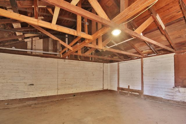 1728 N 5th Street, Tahoka, TX 79373