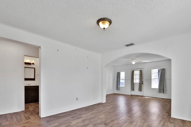 1728 N 5th Street, Tahoka, TX 79373