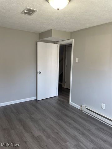 5950 Mount Everett Road, Hubbard, OH 44425