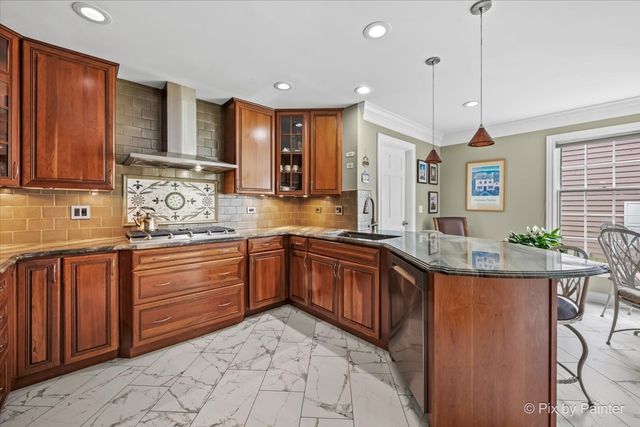178 Old Wick Lane, Inverness, IL 60067
