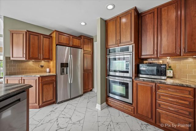178 Old Wick Lane, Inverness, IL 60067