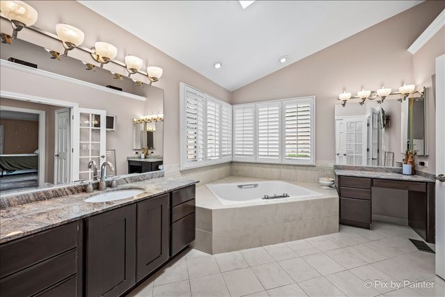 178 Old Wick Lane, Inverness, IL 60067