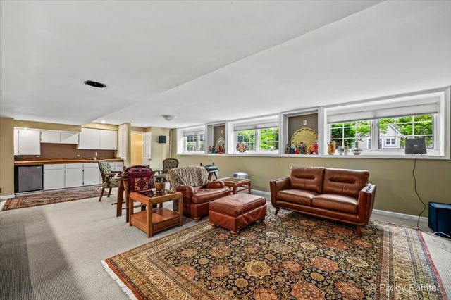 178 Old Wick Lane, Inverness, IL 60067