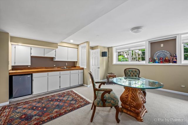 178 Old Wick Lane, Inverness, IL 60067