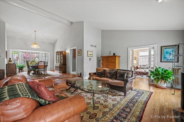 178 Old Wick Lane, Inverness, IL 60067