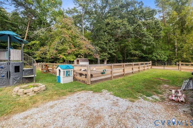 2210 Cartersville Rd, Cartersville, VA 23027