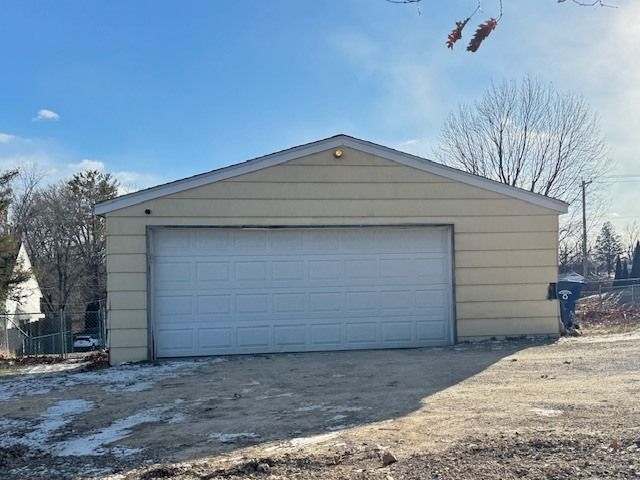 1212 2nd Avenue S, Clinton, IA 52732