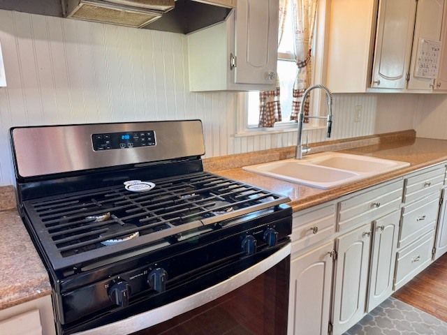 1212 2nd Avenue S, Clinton, IA 52732