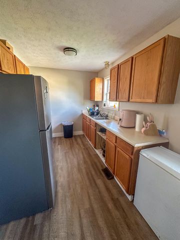 550 S Lucas Street, Junction City, KY 40440