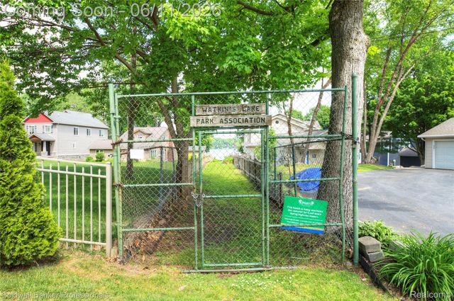 3580 Overton Street, Waterford Charter Township, MI 48328