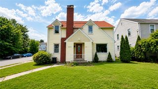 2201 Delaware Ave, New Castle, PA 16105