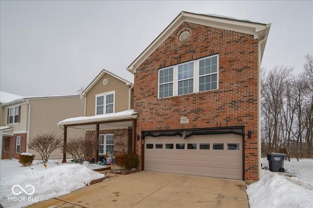 2940 Treehouse Pass, Greenwood, IN 46143