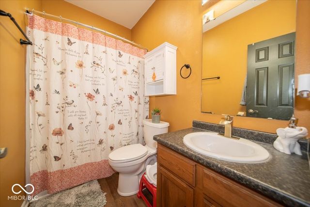 2940 Treehouse Pass, Greenwood, IN 46143