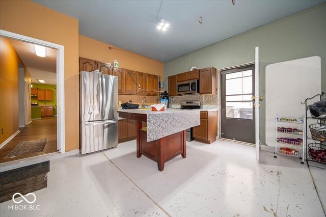 2940 Treehouse Pass, Greenwood, IN 46143