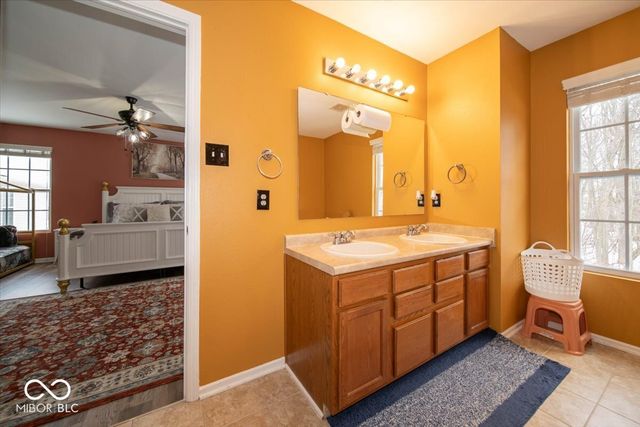 2940 Treehouse Pass, Greenwood, IN 46143