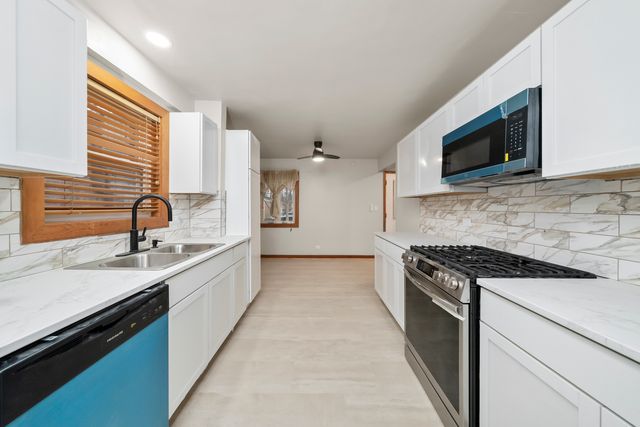 12809 S May Street, Calumet Park, IL 60827