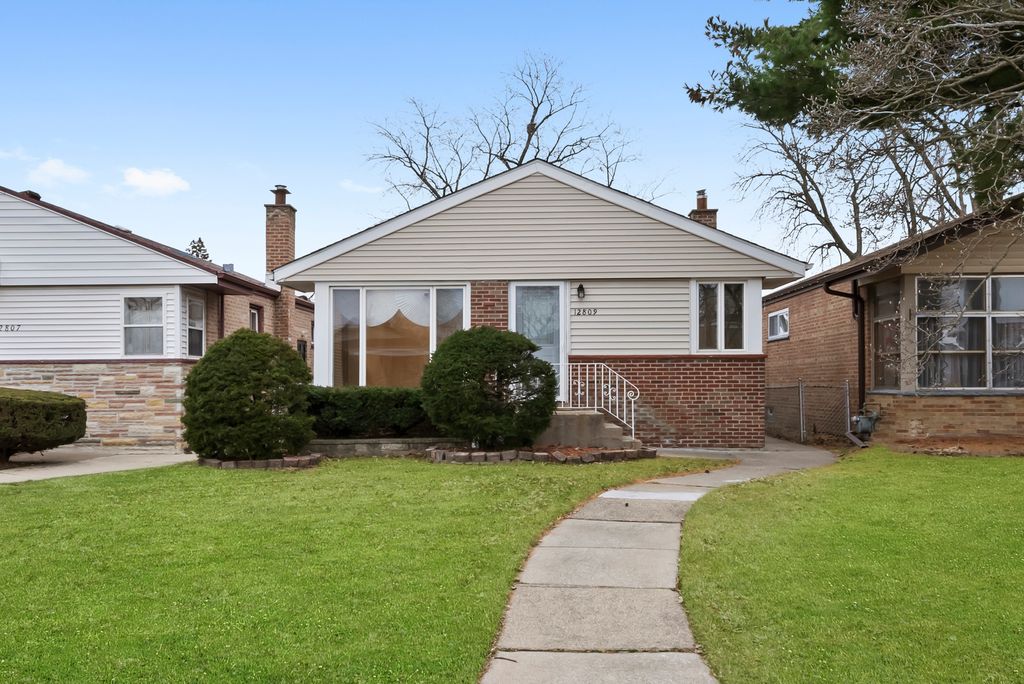 12809 S May Street, Calumet Park, IL 60827