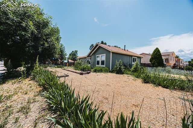 920 Nolte Drive, Colorado Springs, CO 80916