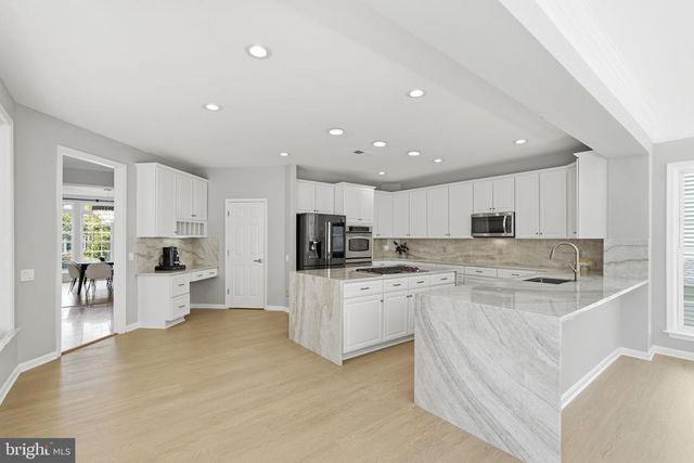 4929 SAMMY JOE DR, Fairfax, VA 22030