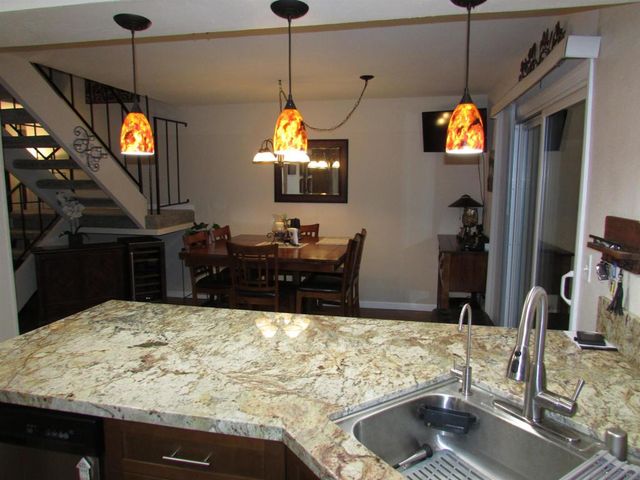 7839 Rancho Fanita Dr E, Santee, CA 92071