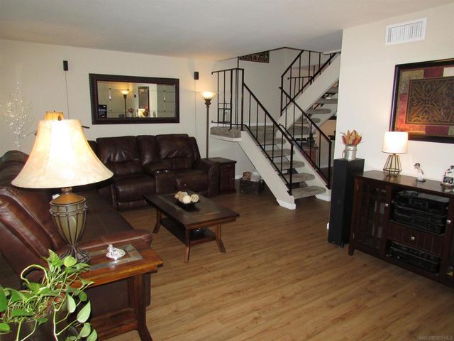 7839 Rancho Fanita Dr E, Santee, CA 92071